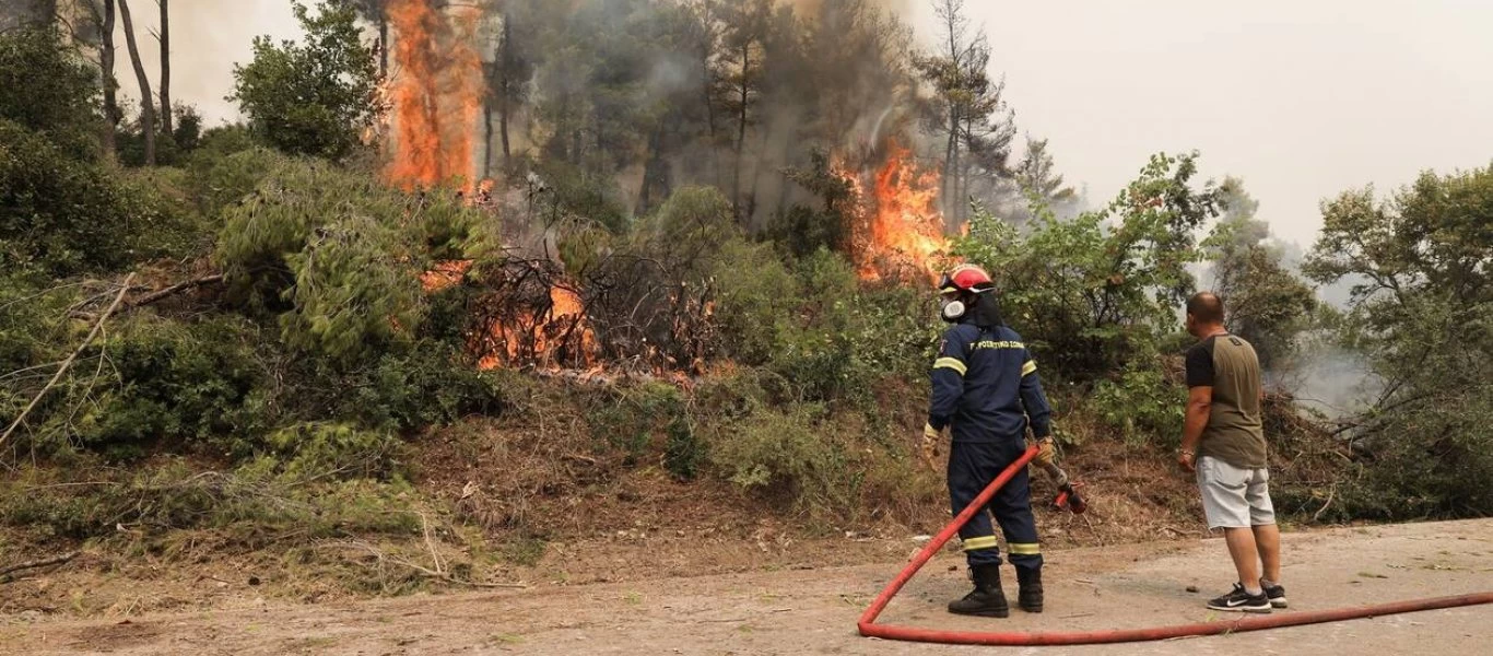 Φωτιά στην Βόρεια Εύβοια: Νέο μήνυμα από το 112 - Εκκενώνονται Πευκί, Γούβες, Αρτεμίσιο, Βουλίκι (φώτο)